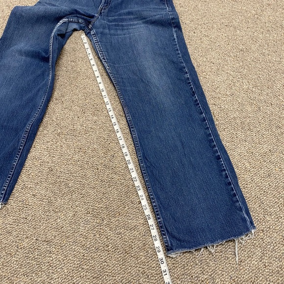 Vintage Levi’s 577 Wide Leg Cropped Jeans! - Picture 10 of 10